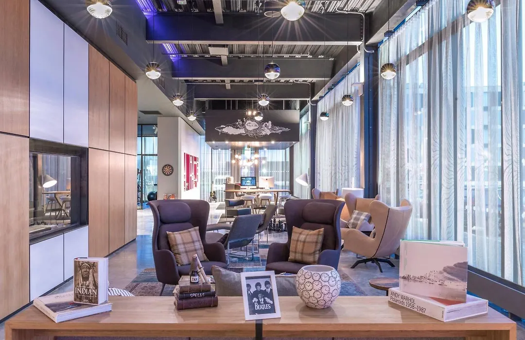 Moxy Aberdeen Airport-1