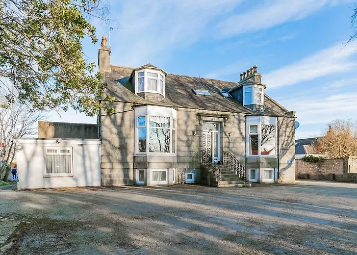 Station View Guest House Dyce
